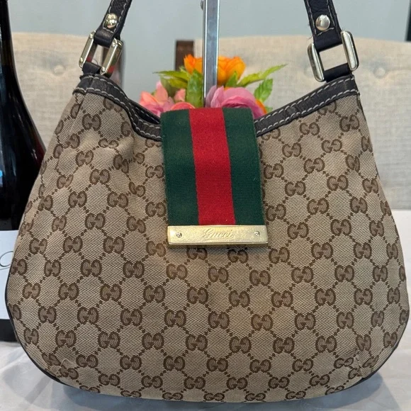 Authentic Gucci Beige and Brown GG Shoulder Bag - Picture 3 of 14